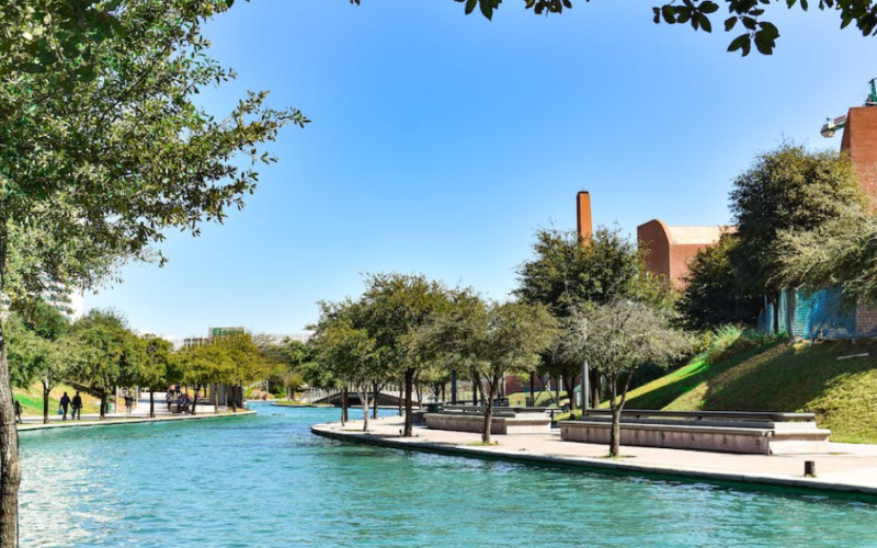 Nuevo León alcanza calificación crediticia positiva