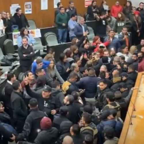 Caos en el Congreso por manifestantes