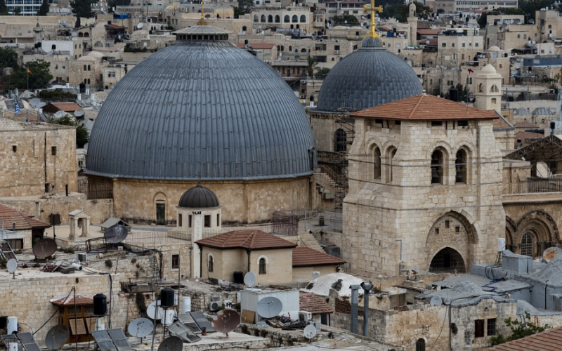 Israel y Hamás prolongan cese al fuego y liberan más personas