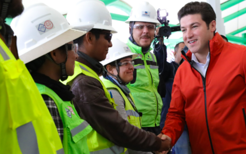 Samuel García celebra reapertura total de la Línea 2 del Metro
