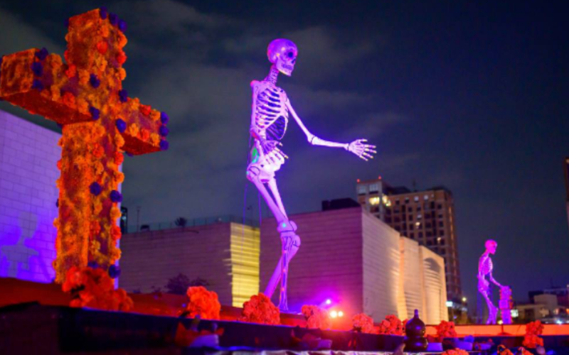 Día de Muertos se celebra a lo grande en el FISL