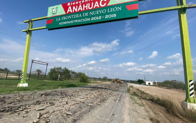 Trabajos de rehabilitación en Carretera Monterrey-Colombia