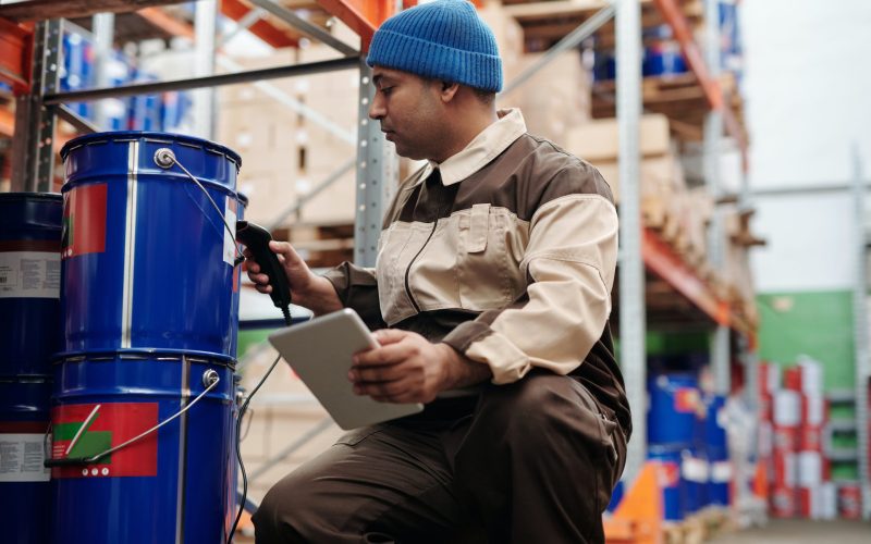 Disminuye número de personas disponibles para trabajar y aumentan oportunidades laborales